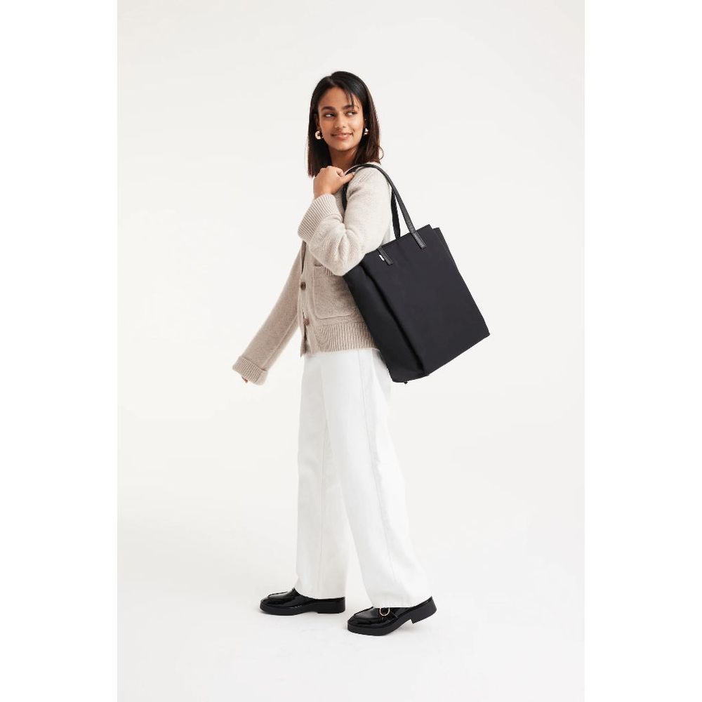 NWT BEIS Commuter Tote in Black - Picture 3 of 8